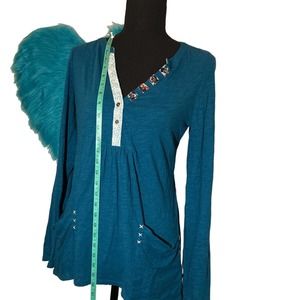 Smock top Yellow Button, aqua color retro 70s look. :)